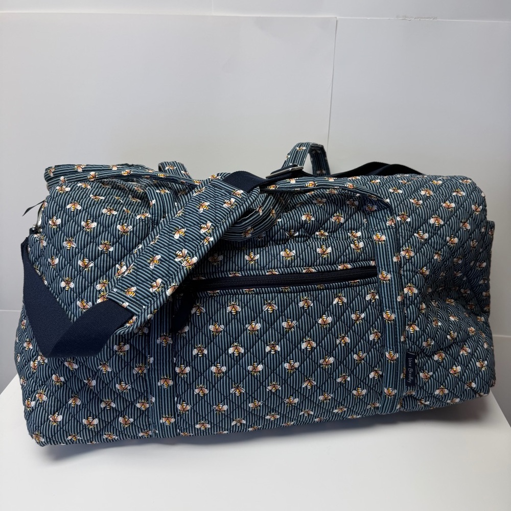 Vera Bradley Lg Duffel Navy Bees